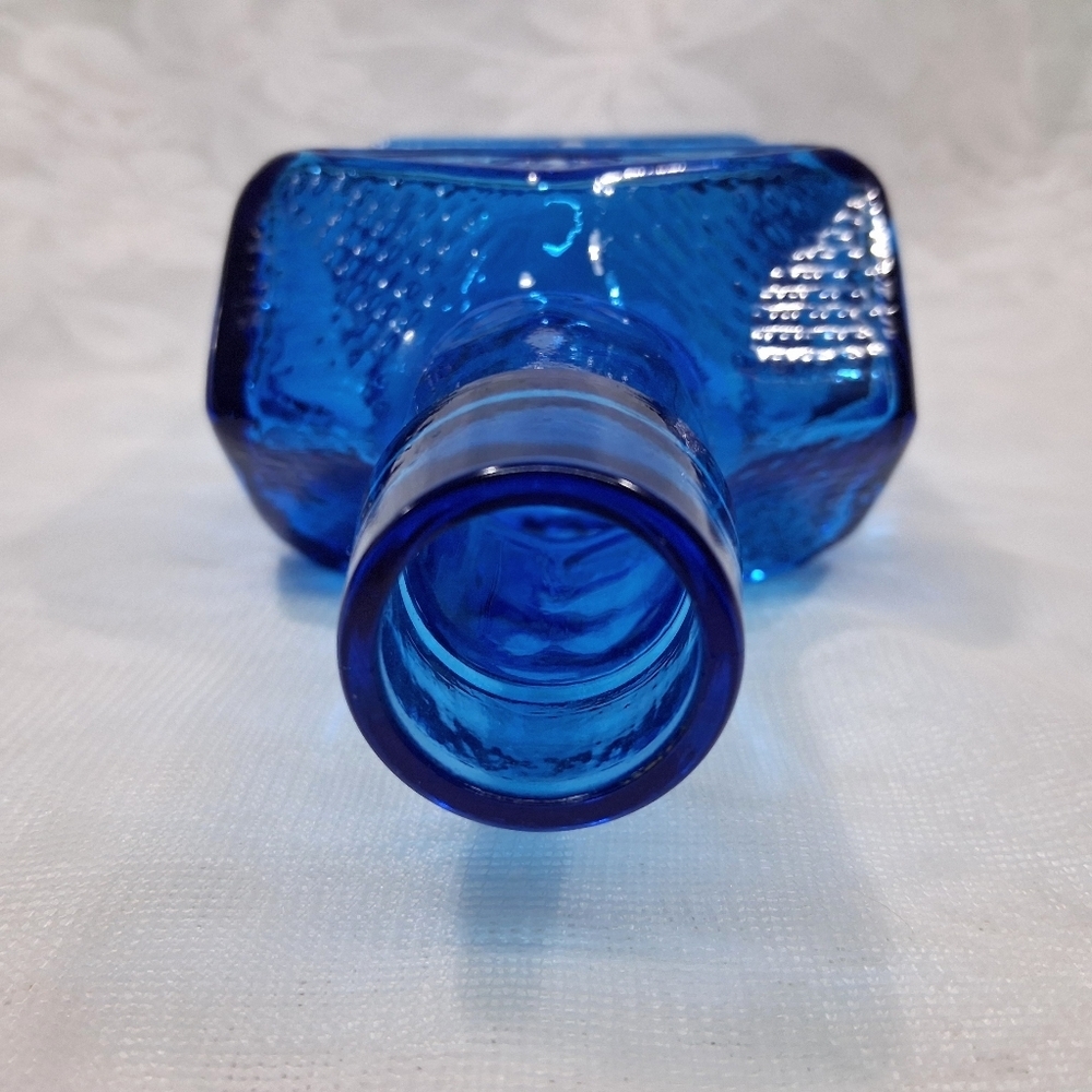 Vintage Wheaton Glass Paul Revere Bottle Cobalt Blue 1775 Eagle Americana 8" - Picture 10 of 14